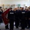 24 nowo przyjętych policjantów w garnizonie warmińsko-mazurskim, wypowiedziało słowa przysięgi. To 4 policjantki i 20 policjantów.