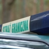 Funkcjonariusze z Placówki Straży Granicznej w Braniewie ukarali mandatem mężczyznę, który biegł pasem drogi granicznej.